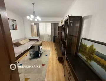2-комнатная квартира, этаж 2 из 5, 64 м²