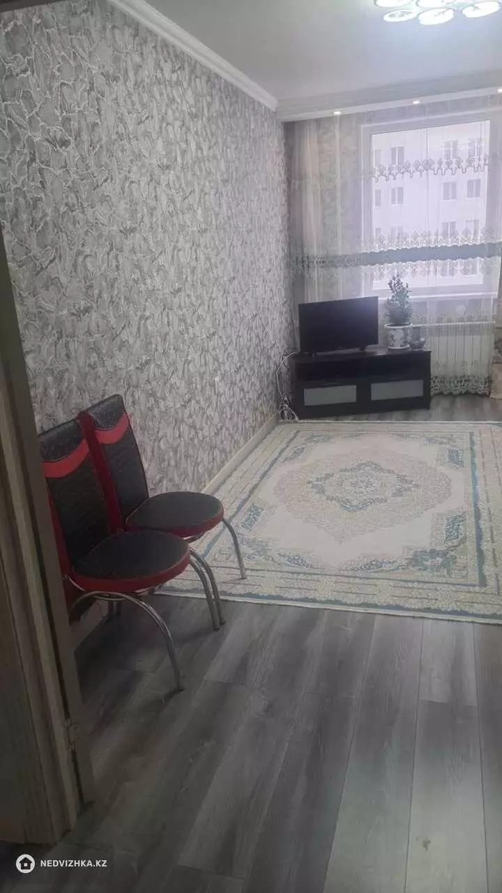 1-комнатная квартира, этаж 5 из 9, 40 м², На длительный срок, фотография 2