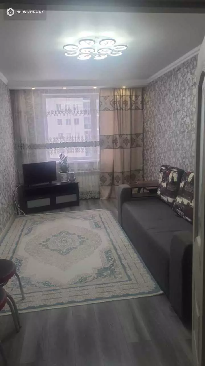 1-комнатная квартира, этаж 5 из 9, 40 м², На длительный срок, фотография 3