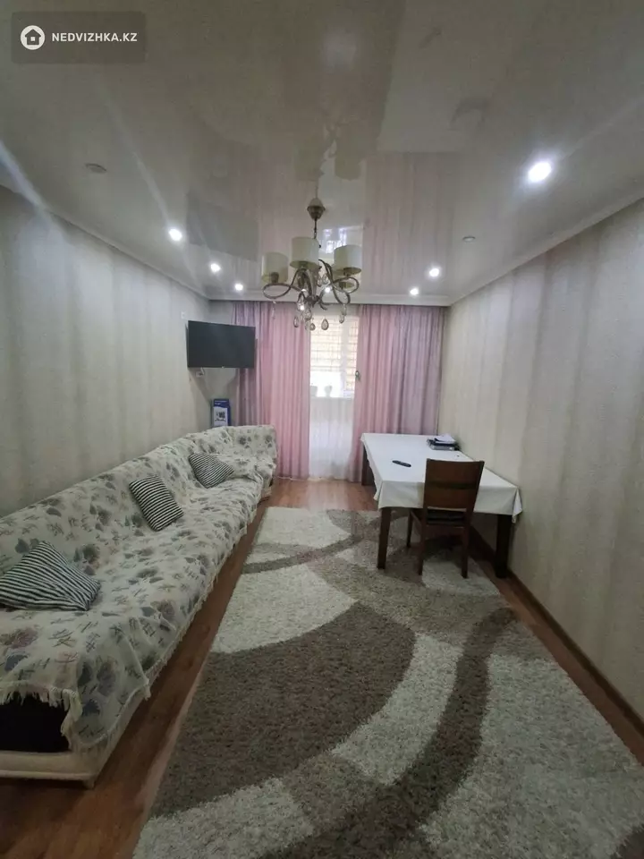 3-комнатная квартира, этаж 1 из 9, 88 м²