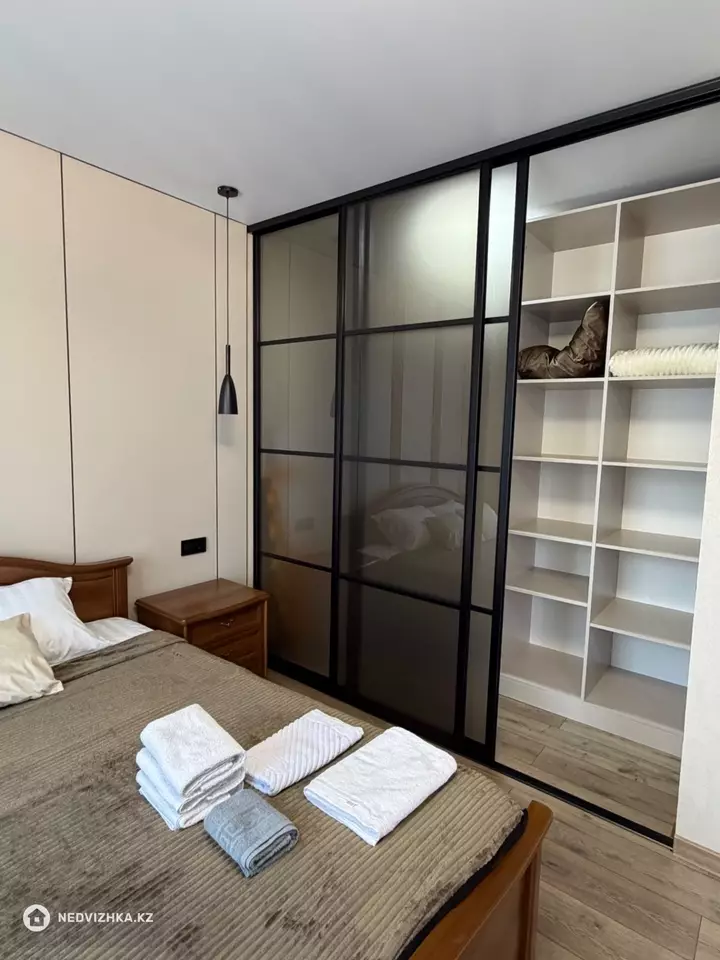 3-комнатная квартира, этаж 11 из 13, 67 м², На длительный срок, фотография 2