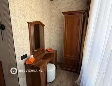 3-комнатная квартира, этаж 11 из 13, 67 м², На длительный срок, миниатюра 9