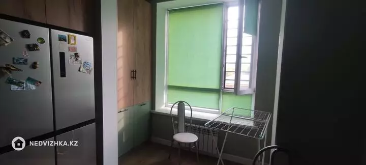 1-комнатная квартира, этаж 2 из 10, 42 м², фотография 5