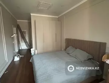 3-комнатная квартира, этаж 3 из 5, 102 м²