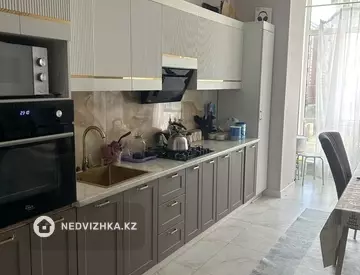 3-комнатная квартира, этаж 3 из 5, 102 м²
