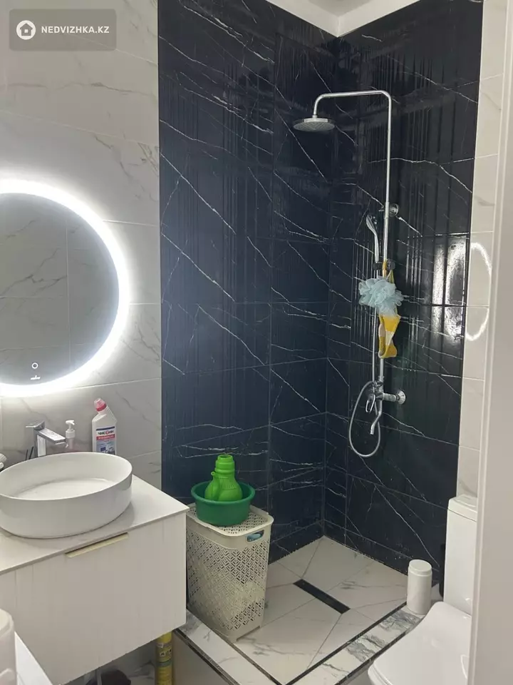 3-комнатная квартира, этаж 3 из 5, 102 м², фотография 4