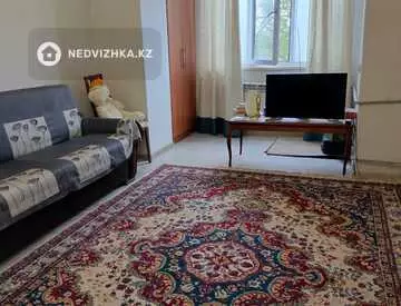 2-комнатная квартира, этаж 3 из 4, 38 м², миниатюра 1