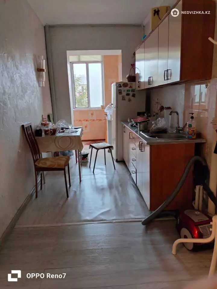 2-комнатная квартира, этаж 3 из 4, 38 м², фотография 5