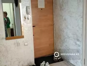 2-комнатная квартира, этаж 3 из 4, 38 м², миниатюра 9