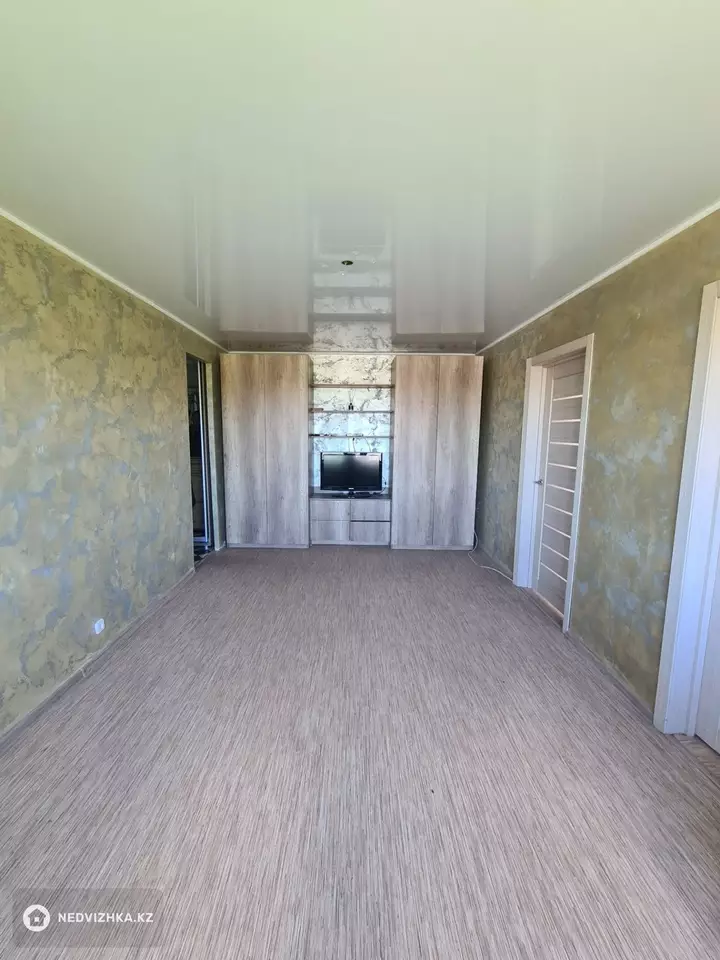 3-комнатная квартира, этаж 5 из 5, 63 м², фотография 2