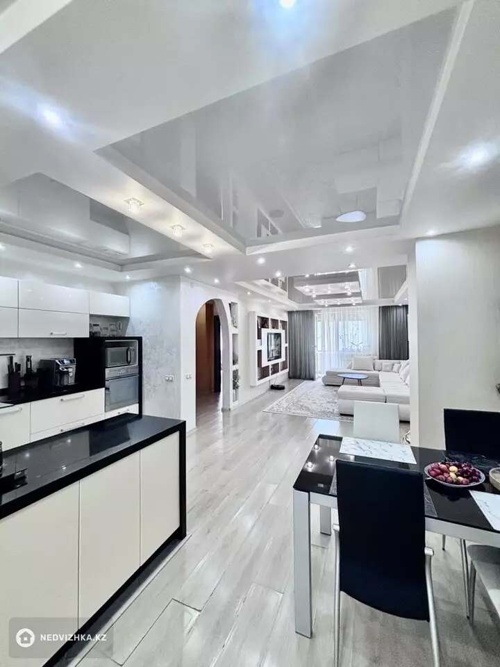 3-комнатная квартира, этаж 11 из 12, 113 м²