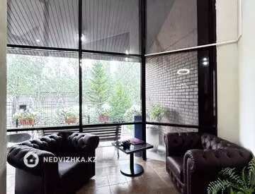 3-комнатная квартира, этаж 3 из 5, 146 м², миниатюра 1