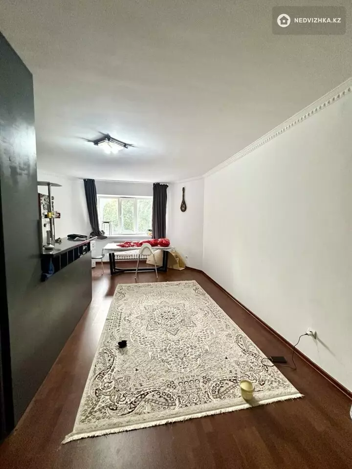 2-комнатная квартира, этаж 2 из 10, 70 м², фотография 4