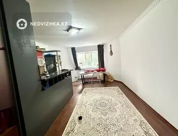 2-комнатная квартира, этаж 2 из 10, 70 м², миниатюра 2
