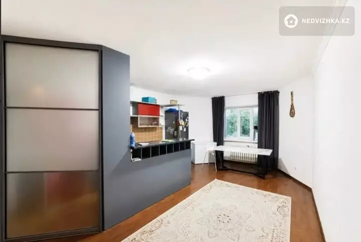 2-комнатная квартира, этаж 2 из 10, 70 м², фотография 3