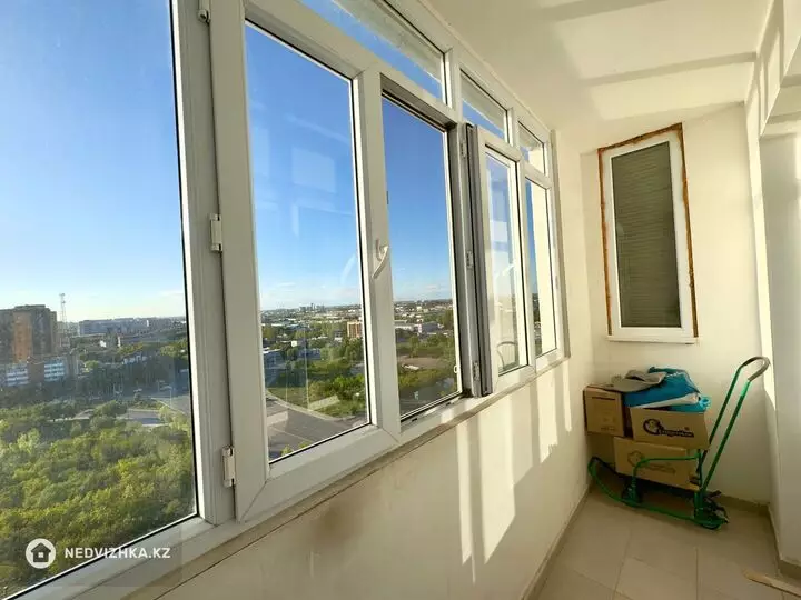 2-комнатная квартира, этаж 15 из 19, 62 м², фотография 2