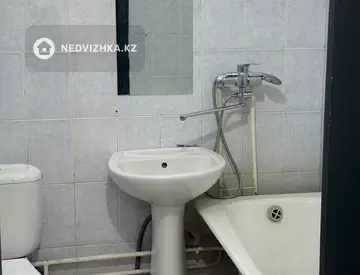 1-комнатная квартира, этаж 8 из 9, 45 м², На длительный срок, миниатюра 8