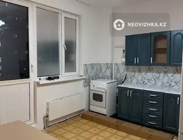 1-комнатная квартира, этаж 8 из 9, 45 м², На длительный срок, миниатюра 10