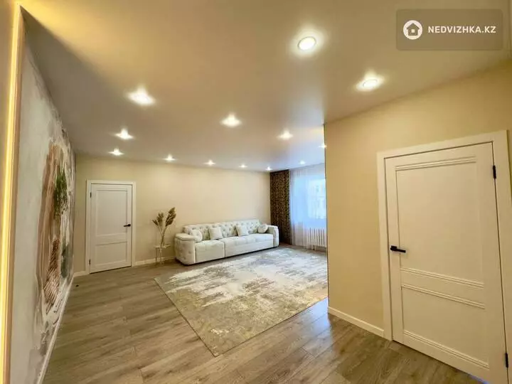 2-комнатная квартира, этаж 7 из 9, 63 м², фотография 3