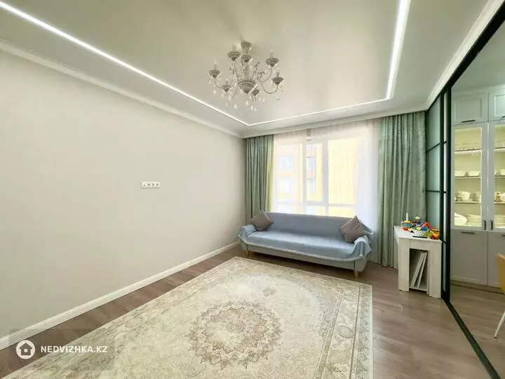 4-комнатная квартира, этаж 8 из 10, 115 м², фотография 5