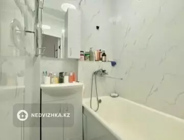 2-комнатная квартира, этаж 4 из 4, 46 м²