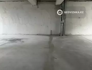 4-комнатная квартира, этаж 4 из 10, 100 м²