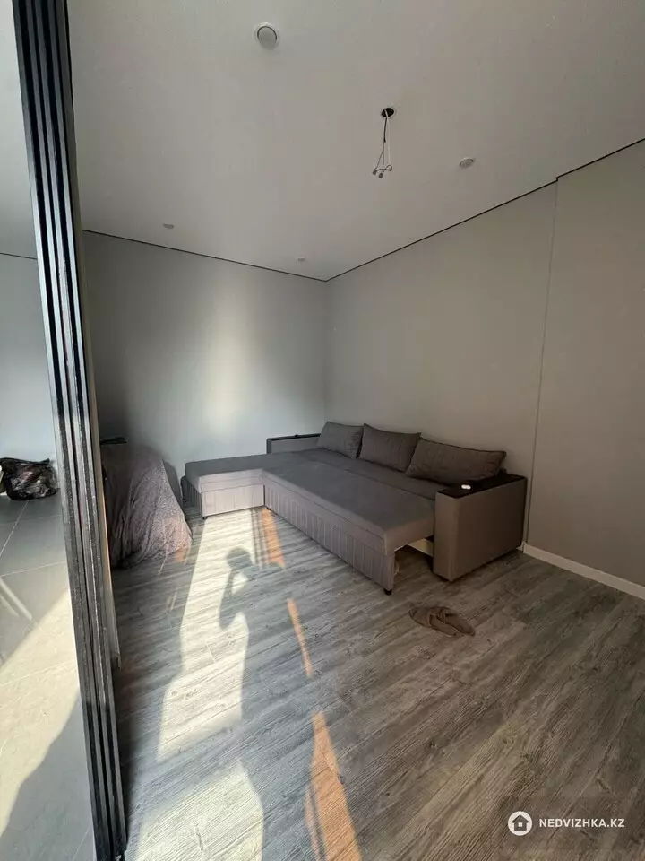 1-комнатная квартира, этаж 10 из 13, 41 м², фотография 3