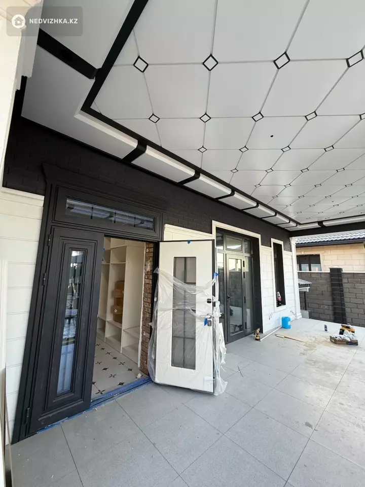 6-комнатный дом, 7 соток, 240 м², фотография 5