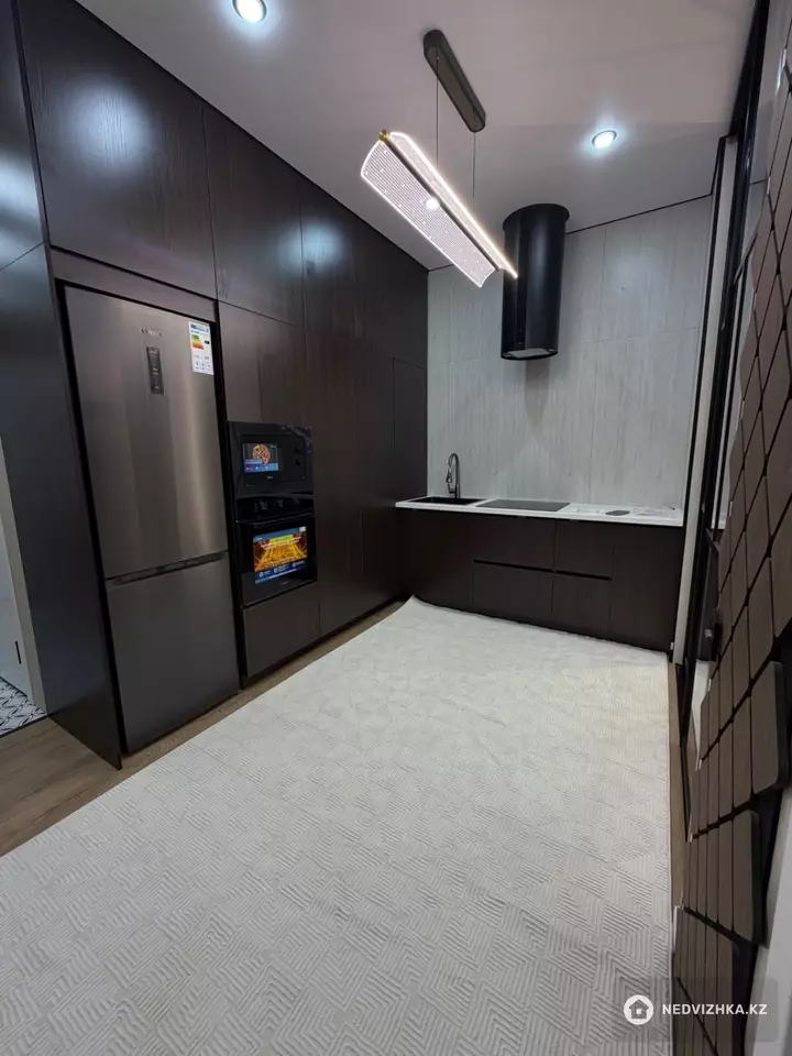 3-комнатная квартира, этаж 6 из 12, 47 м², фотография 2