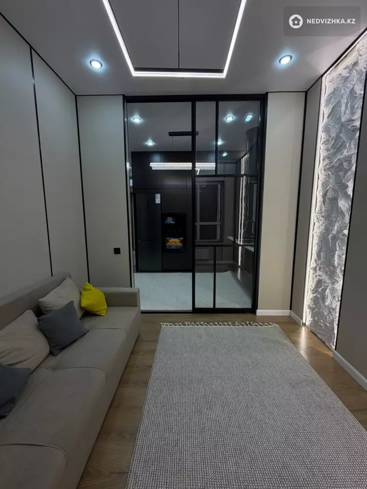 3-комнатная квартира, этаж 6 из 12, 47 м², фотография 4