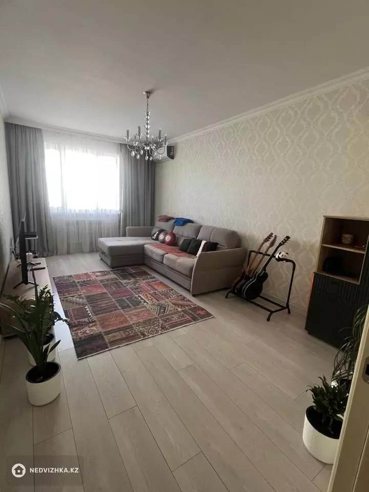 1-комнатная квартира, этаж 12 из 13, 43 м², фотография 4