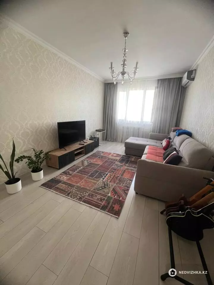 1-комнатная квартира, этаж 12 из 13, 43 м², фотография 5