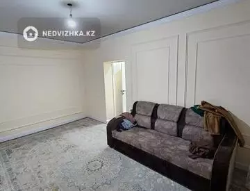 2-комнатная квартира, этаж 4 из 5, 51 м²
