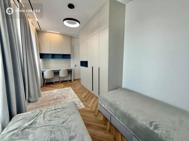 4-комнатная квартира, этаж 8 из 12, 113 м², фотография 5