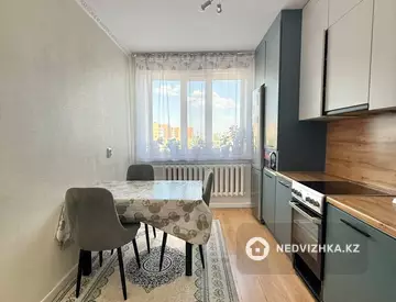 2-комнатная квартира, этаж 6 из 12, 65 м², миниатюра 1