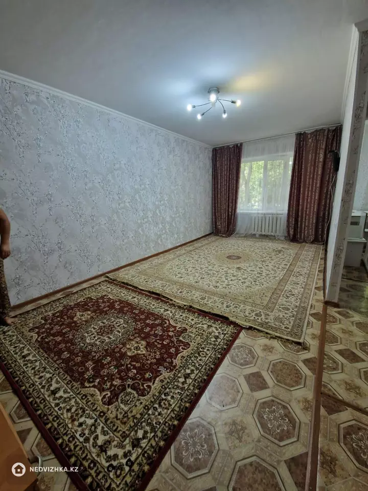 1-комнатная квартира, этаж 1 из 5, 36 м², фотография 2
