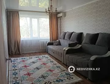 2-комнатная квартира, этаж 4 из 5, 48 м²
