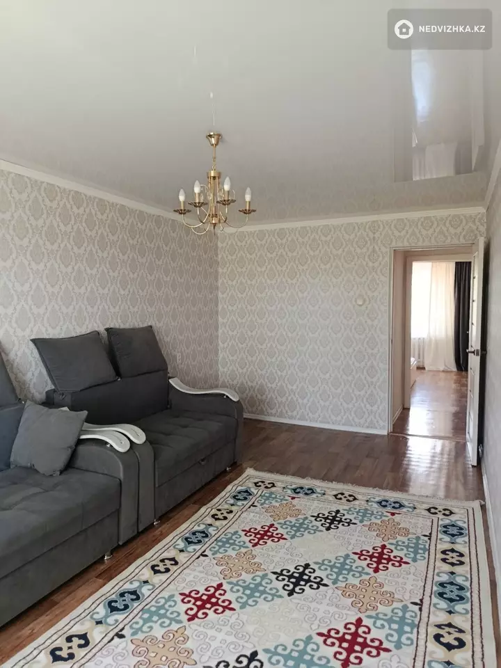 2-комнатная квартира, этаж 4 из 5, 48 м², фотография 3
