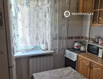 1-комнатная квартира, этаж 4 из 5, 34 м², миниатюра 1