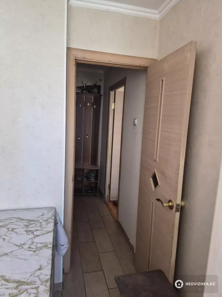 1-комнатная квартира, этаж 4 из 5, 34 м², фотография 2