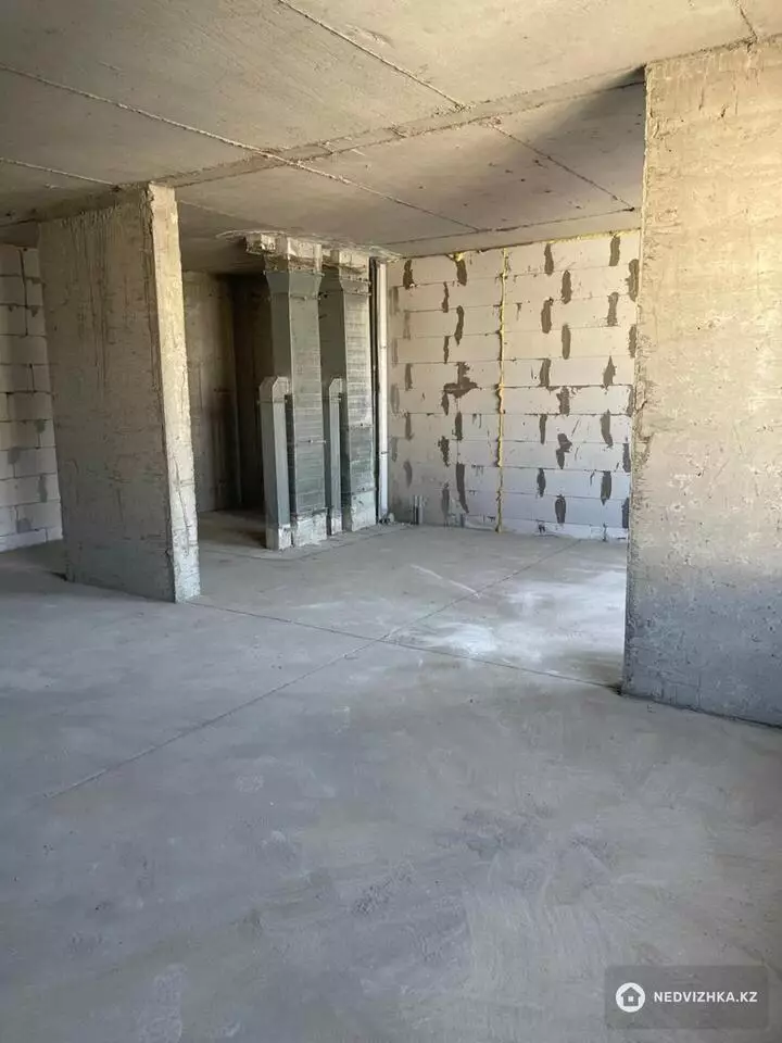 2-бөлмелі пәтер, қабат 12 барлық қабат саны 16, 52 м², 2-фотосурет