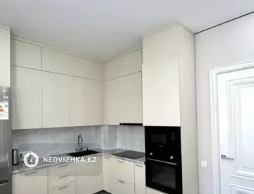2-комнатная квартира, этаж 3 из 8, 73 м², миниатюра 4