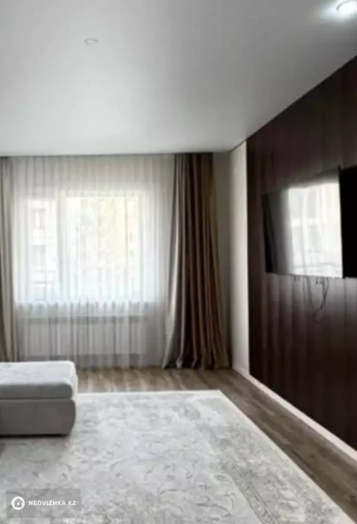 2-комнатная квартира, этаж 3 из 8, 73 м², фотография 2