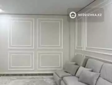 2-комнатная квартира, этаж 3 из 8, 73 м², миниатюра 3