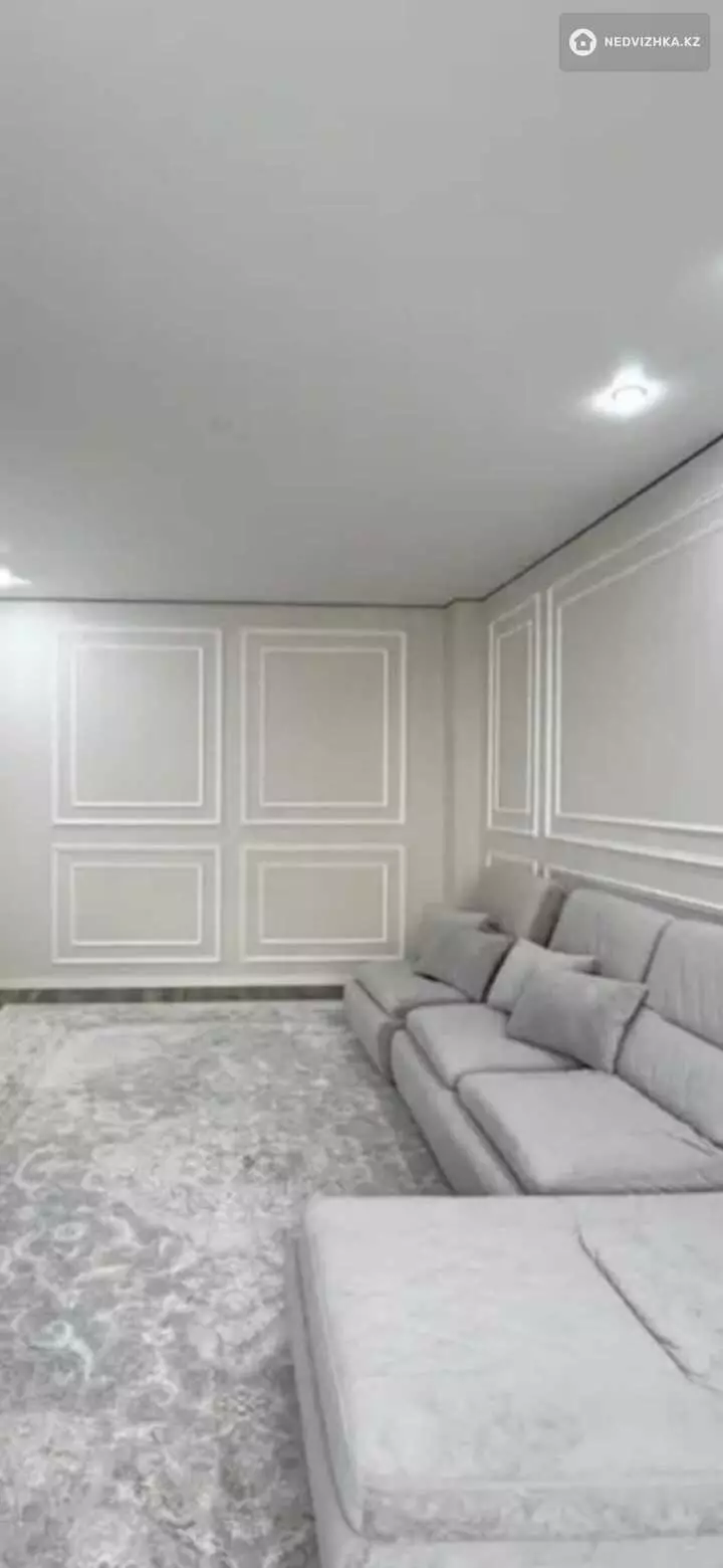 2-комнатная квартира, этаж 3 из 8, 73 м², фотография 3