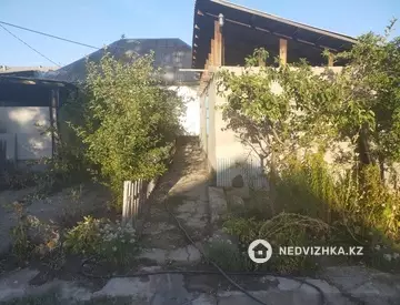 4-комнатная квартира, этаж 1 из 1, 64 м²