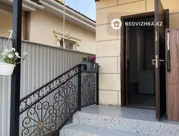 4-комнатный дом, 4 соток, 121 м², миниатюра 1
