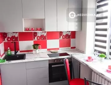 2-комнатная квартира, этаж 3 из 5, 46 м², На длительный срок