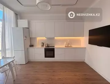 2-комнатная квартира, этаж 5 из 8, 67 м², миниатюра 1