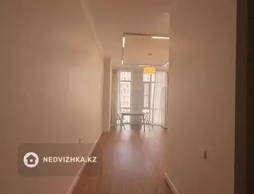 2-комнатная квартира, этаж 5 из 8, 67 м², миниатюра 3